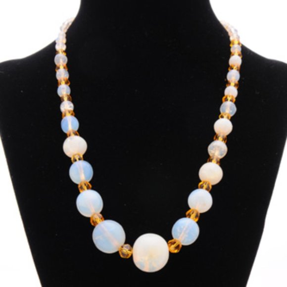 Vintage Smoky White and Gold Glass Crystal Bead Necklace from the 1940s - Picture 1 of 6